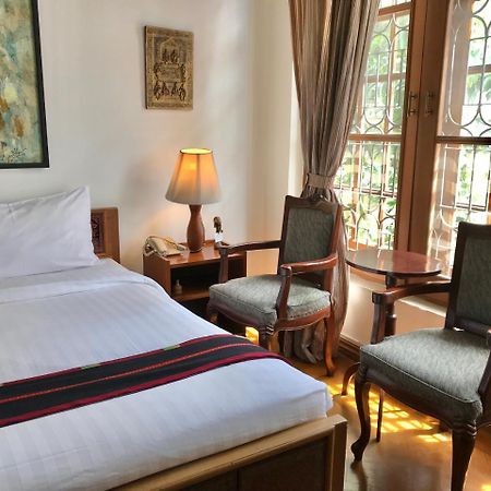 Classique Inn Yangon Exterior foto