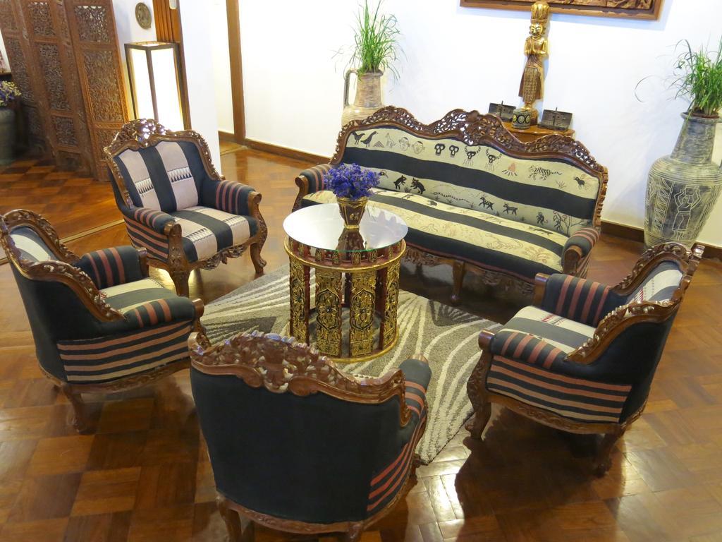 Classique Inn Yangon Exterior foto