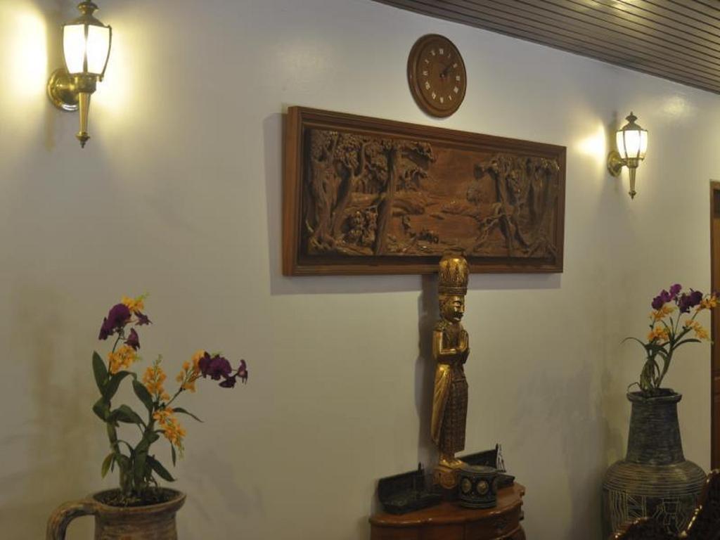 Classique Inn Yangon Exterior foto