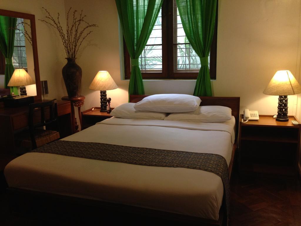 Classique Inn Yangon Exterior foto